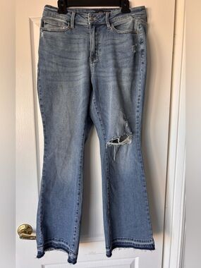 JUDY BLUE Distressed Flare Jeans Womens Size 14W light wash high rise